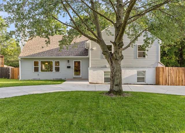 Property at 4209 Grandview Rd, Kansas City, MO 64137, 5 beds, 3 baths