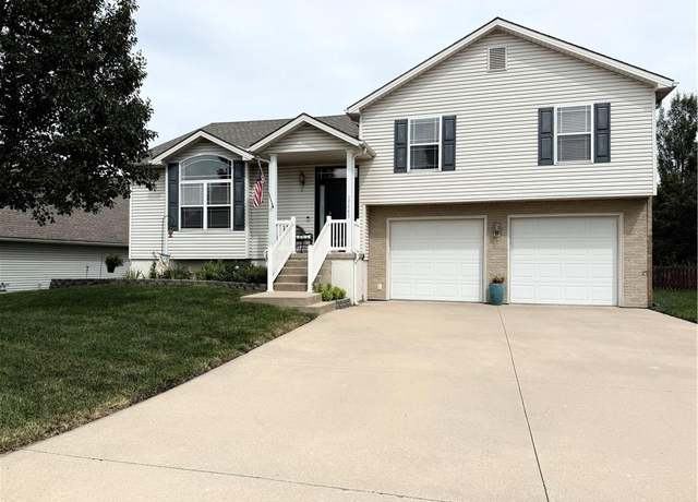 Property at 15440 NW 127th St, Platte City, MO 64079, 3 beds, 2.5 baths