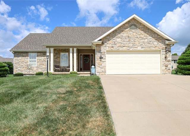 Property at 4903 N Wilshire Dr, St Joseph, MO 64506, 4 beds, 3 baths