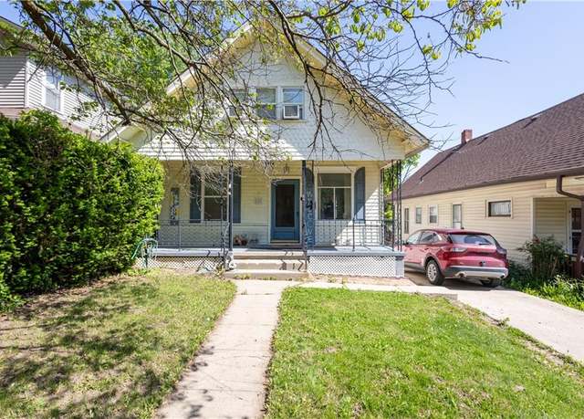 Property at 2617 Duncan St, St Joseph, MO 64507, 3 beds, 2.5 baths