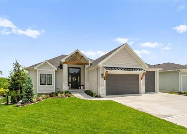 Property at 11573 S Mize Rd, Olathe, KS 66061, 4 beds, 3 baths
