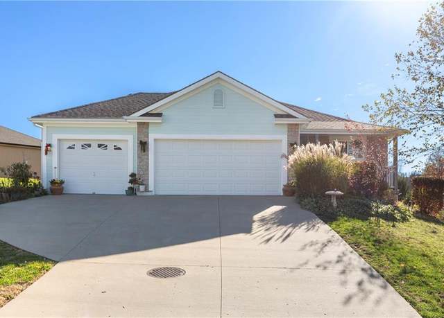 Property at 15785 Meadow Ct, Platte City, MO 64079, 3 beds, 3 baths
