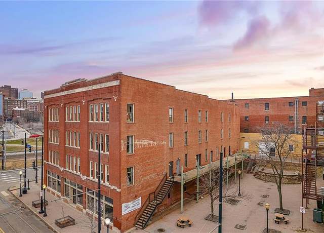 Property at 510 Delaware St #401, Kansas City, MO 64105, 1 bed, 1 bath