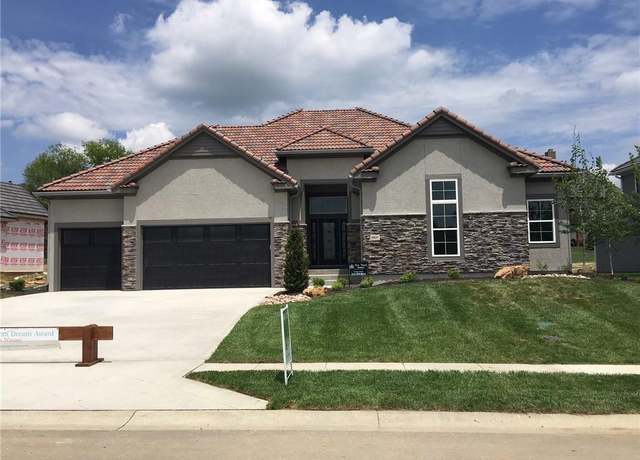 Property at 12515 N Arbor Way, Platte City, MO 64079, 4 beds, 3.5 baths