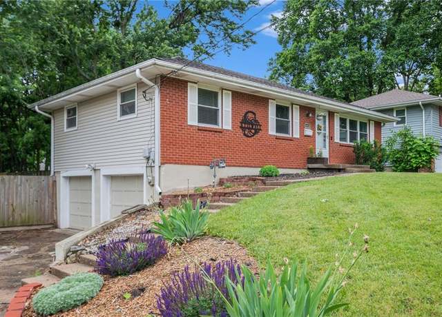Property at 1412 NW A St, Blue Springs, MO 64015, 3 beds, 2 baths