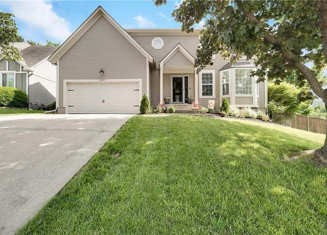 Property at 21817 W 49th St, Shawnee, KS 66226, 4 beds, 3.5 baths