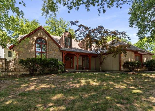 Property at 4617 NW Normandy Ln, Kansas City, MO 64116, 4 beds, 2.5 baths
