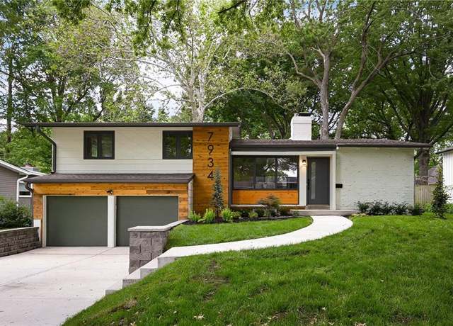 Property at 7934 Juniper Dr, Prairie Village, KS 66208, 3 beds, 2.5 baths