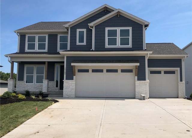 Property at 17157 S Laurelwood St, Olathe, KS 66062, 5 beds, 4 baths