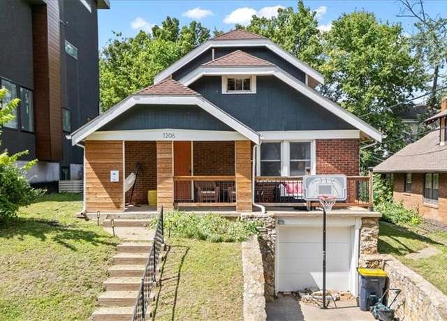 Property at 1206 W 48 St, Kansas City, MO 64112, 3 beds, 1 bath