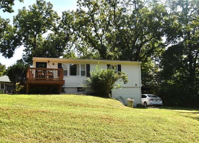 Property at 9313 NW 68th St, Parkville, MO 64152, 3 beds, 2 baths