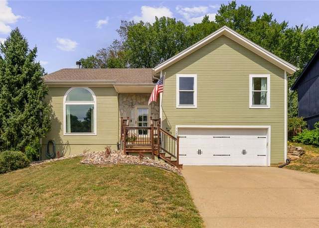 Property at 12710 W 51st St, Shawnee, KS 66216, 3 beds, 2.5 baths