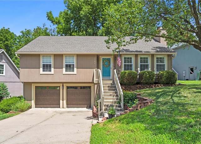 Property at 2104 NW 58th St, Kansas City, MO 64151, 3 beds, 2 baths