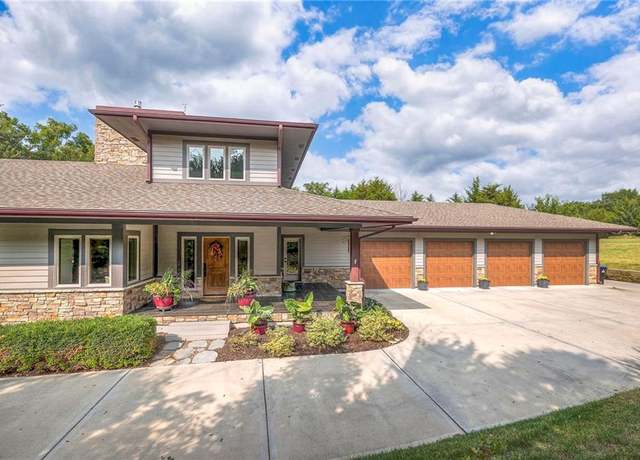 Property at 18402 W 64th St, Shawnee, KS 66218, 3 beds, 3.5 baths