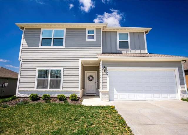 Property at 708 Roseberry Dr, Paola, KS 66071, 4 beds, 3 baths