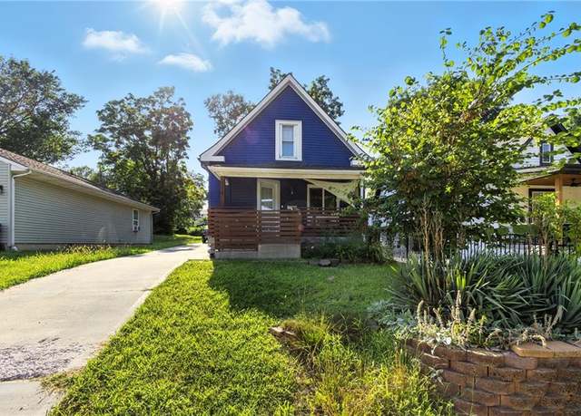 Property at 3516 Flora Ave, Kansas City, MO 64109, 3 beds, 2 baths