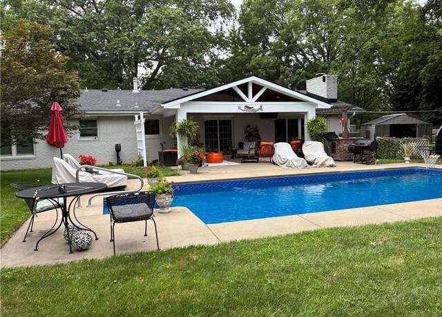Property at 3525 S Cottage Ave, Independence, MO 64055, 3 beds, 3 baths