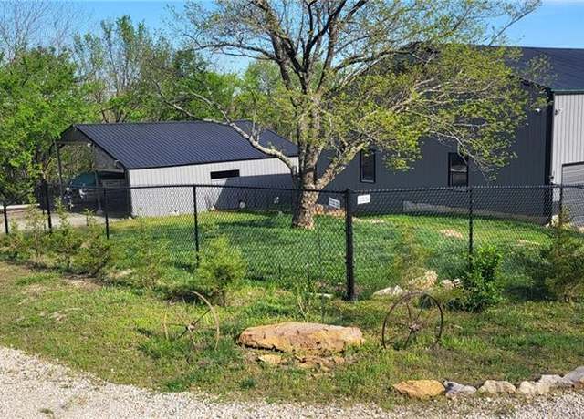 Property at 146 Pecan Dr, Linn Valley, KS 66040, 3 beds, 2 baths