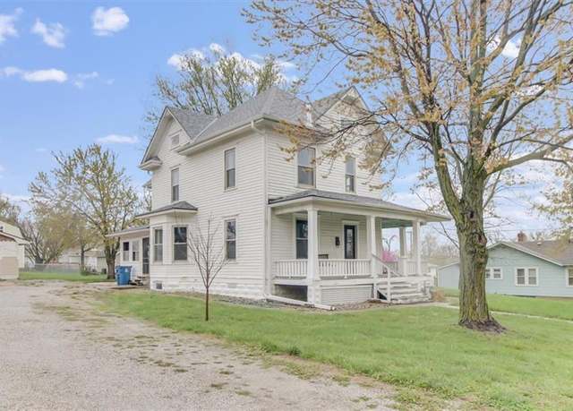 Property at 805 W Dryden St, Odessa, MO 64076, 4 beds, 2 baths
