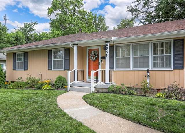 Property at 8955 E 84th St, Raytown, MO 64138, 3 beds, 2.5 baths