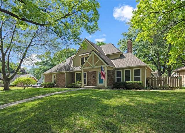 Property at 12514 W 81st Ter, Lenexa, KS 66215, 4 beds, 3.5 baths