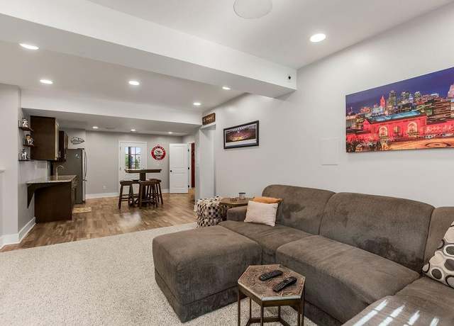 Property at 488 S 137th Pl, Bonner Springs, KS 66012, 3 beds, 2.5 baths