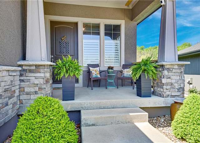 Property at 11478 S Longview Rd, Olathe, KS 66061, 4 beds, 3 baths