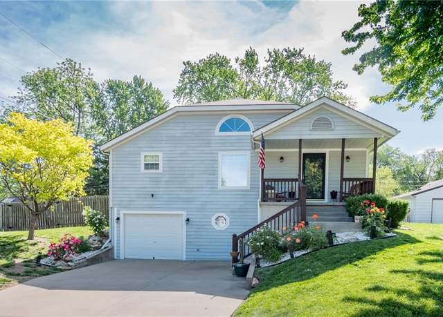 Property at 8601 England St, Overland Park, KS 66212, 3 beds, 3 baths