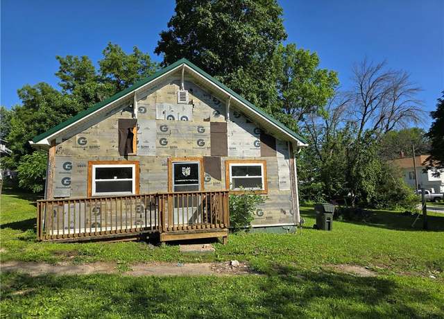 Property at 506 Grundy St, Trenton, MO 64683, 1 bed, 1 bath