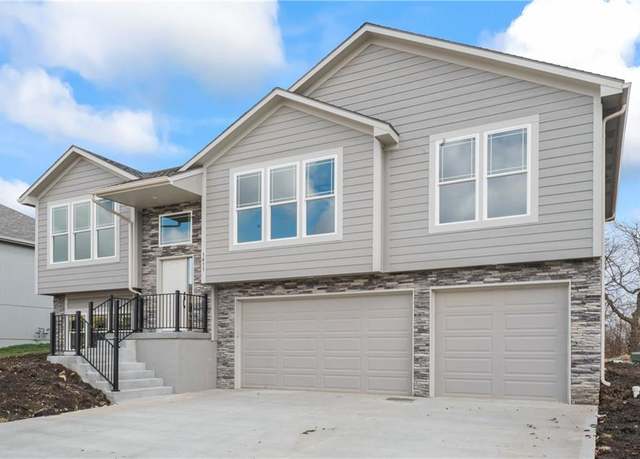 Property at 813 W Rader St, Lone Jack, MO 64086, 4 beds, 3 baths