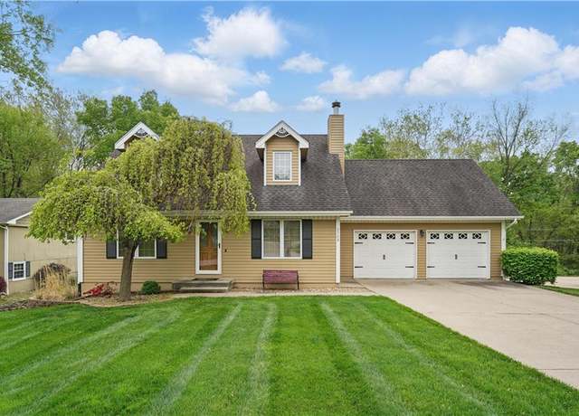 Property at 2709 NW Powderhorn Dr, Kansas City, MO 64154, 3 beds, 3 baths