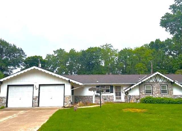 Property at 3517 Shady Bend Dr, Independence, MO 64052, 4 beds, 3.5 baths