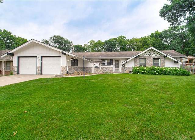 Property at 3517 Shady Bend Dr, Independence, MO 64052, 4 beds, 3.5 baths