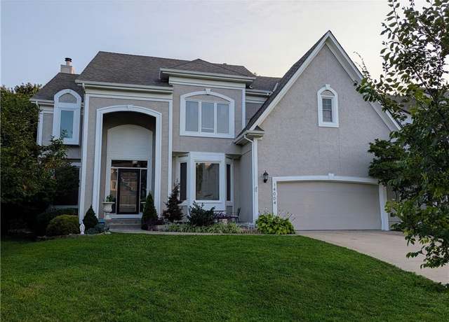 Property at 14004 Linden St, Overland Park, KS 66224, 4 beds, 4.5 baths