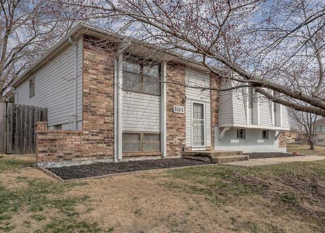 Property at 5101 NW Downing St, Blue Springs, MO 64015, 3 beds, 2 baths