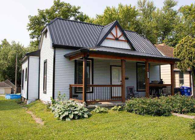 Property at 670 E 15th St, Sedalia, MO 65301, 2 beds, 1 bath