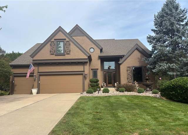 Property at 3904 W 128 St, Leawood, KS 66209, 6 beds, 4.5 baths