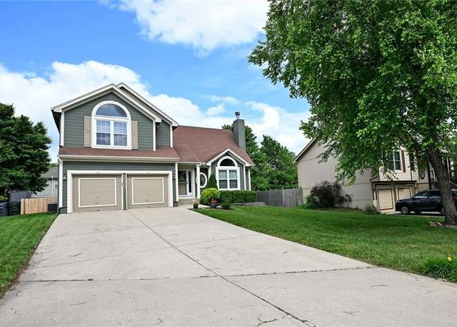 Property at 15363 S Darnell St, Olathe, KS 66062, 4 beds, 3 baths