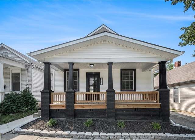 Property at 1214 S 22nd St, St Joseph, MO 64507, 3 beds, 2 baths