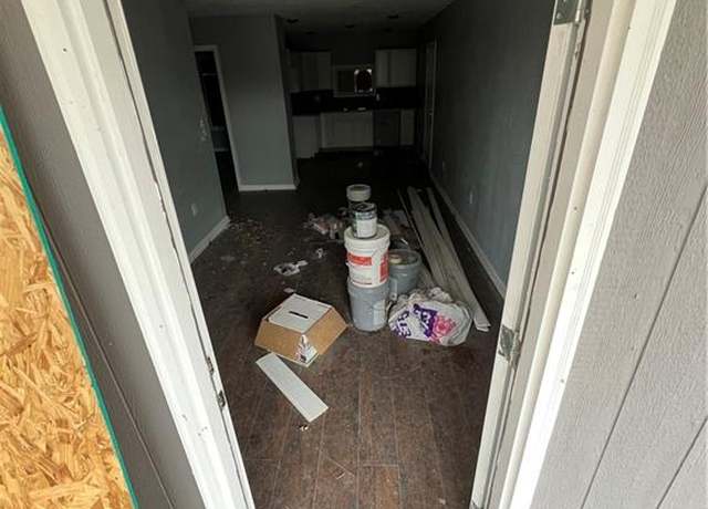 Property at 6118 Agnes Ave, Kansas City, MO 64130, 2 beds, 1 bath