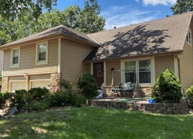 Property at 10036 Wedd Dr, Overland Park, KS 66212, 4 beds, 2 baths