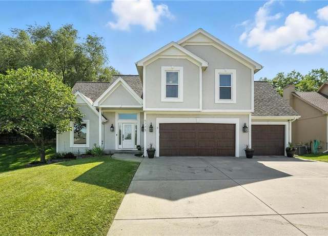 Property at 6775 N Nevada Ave, Parkville, MO 64152, 4 beds, 3.5 baths