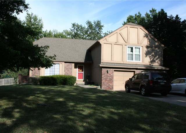 Property at 1104 S Avalon Ln, Olathe, KS 66062, 4 beds, 2.5 baths
