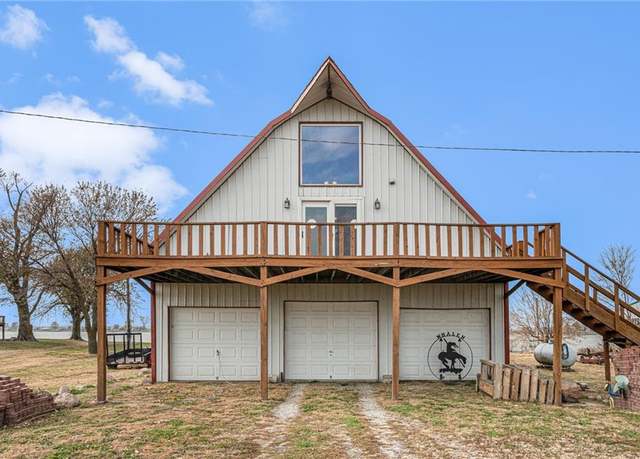 Property at 518 Lake Shore Dr, Craig, MO 64437, 4 beds, 2 baths