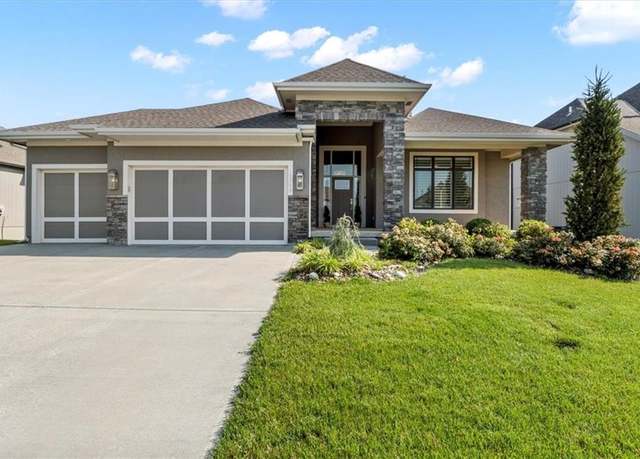 Property at 15758 W 165th Ter, Olathe, KS 66062, 4 beds, 3.5 baths