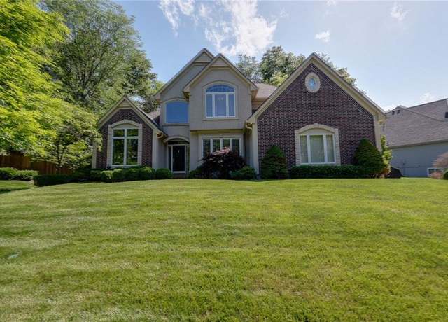 Property at 3209 S Thornbird St, Blue Springs, MO 64015, 4 beds, 2.5 baths