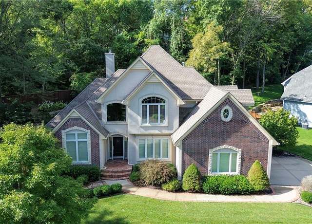 Property at 3209 S Thornbird St, Blue Springs, MO 64015, 4 beds, 2.5 baths