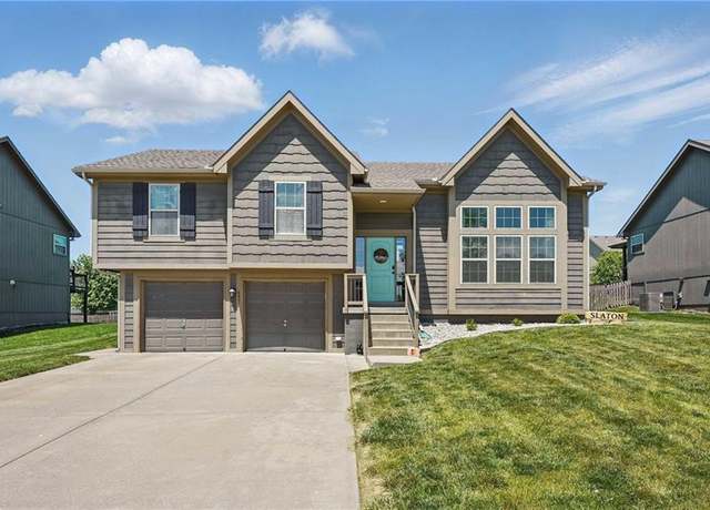 Property at 8922 NE 116th Ter, Kansas City, MO 64157, 3 beds, 2.5 baths