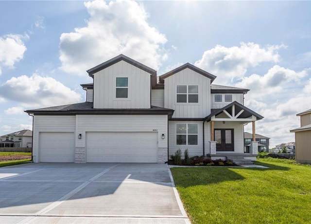Property at 16941 S Brentwood St, Olathe, KS 66062, 4 beds, 3.5 baths