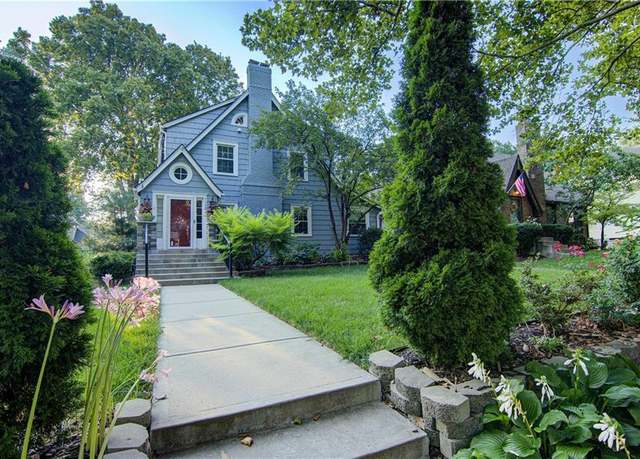 Property at 7135 Jefferson St, Kansas City, MO 64114, 4 beds, 2 baths